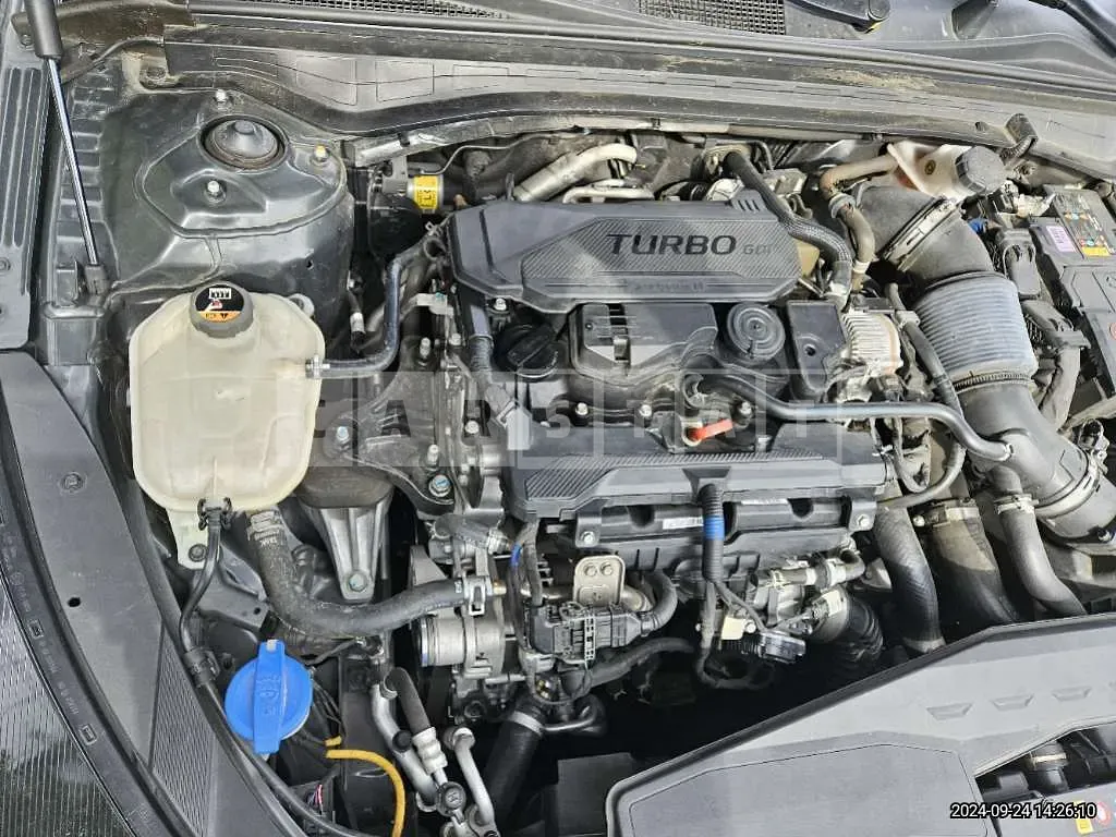 Photo 2 of 20: 2021 Kia K5 — Korean insurance auction