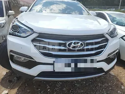 Photo 1 of 12: 2016 Hyundai Santa Fe DM, VIN KMHSW81UBGU626930 — Korean insurance auction