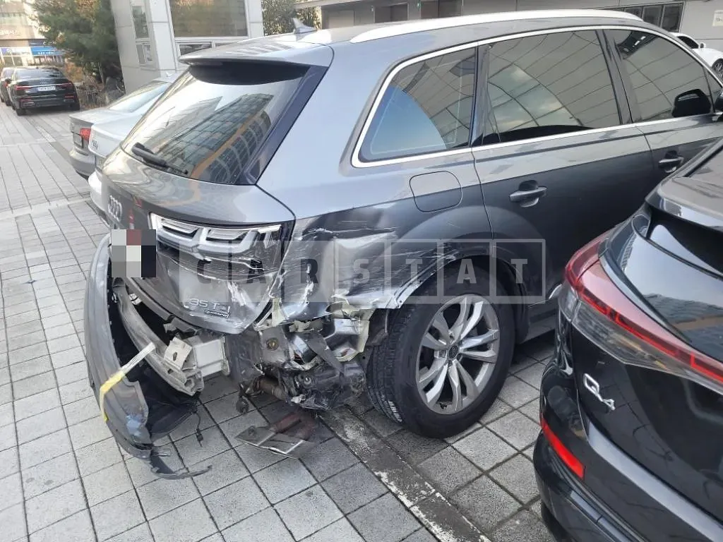 Photo 2 of 33: 2016 Audi Q7 35 TDI quattro — Korean insurance auction