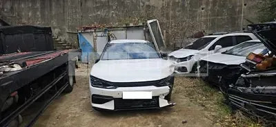 Photo 1 of 13: 2022 Kia EV6 — Korean insurance auction