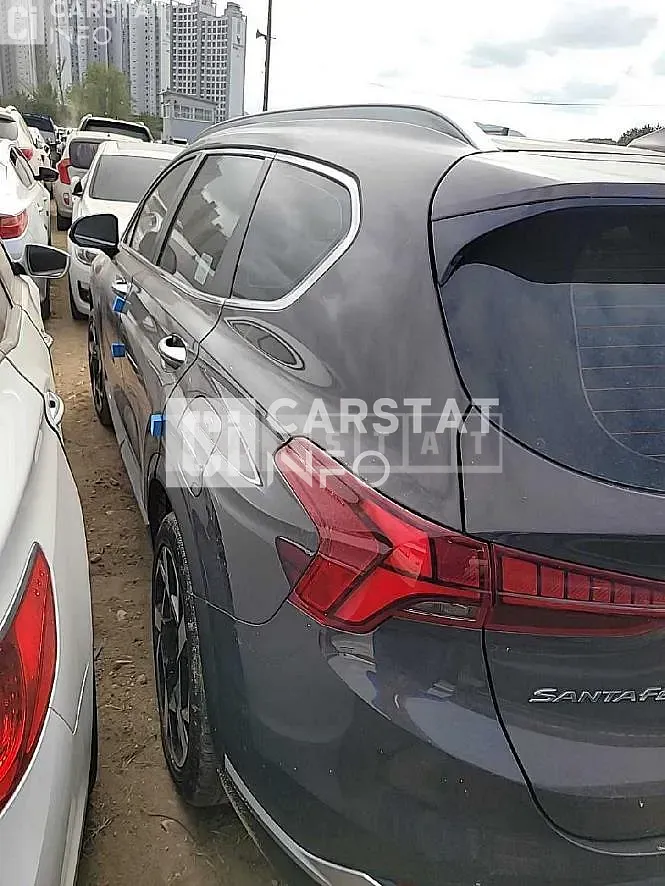Photo 2 of 8: 2021 Hyundai Santa Fe, VIN KMHS381LHMU394906 — Korean insurance auction