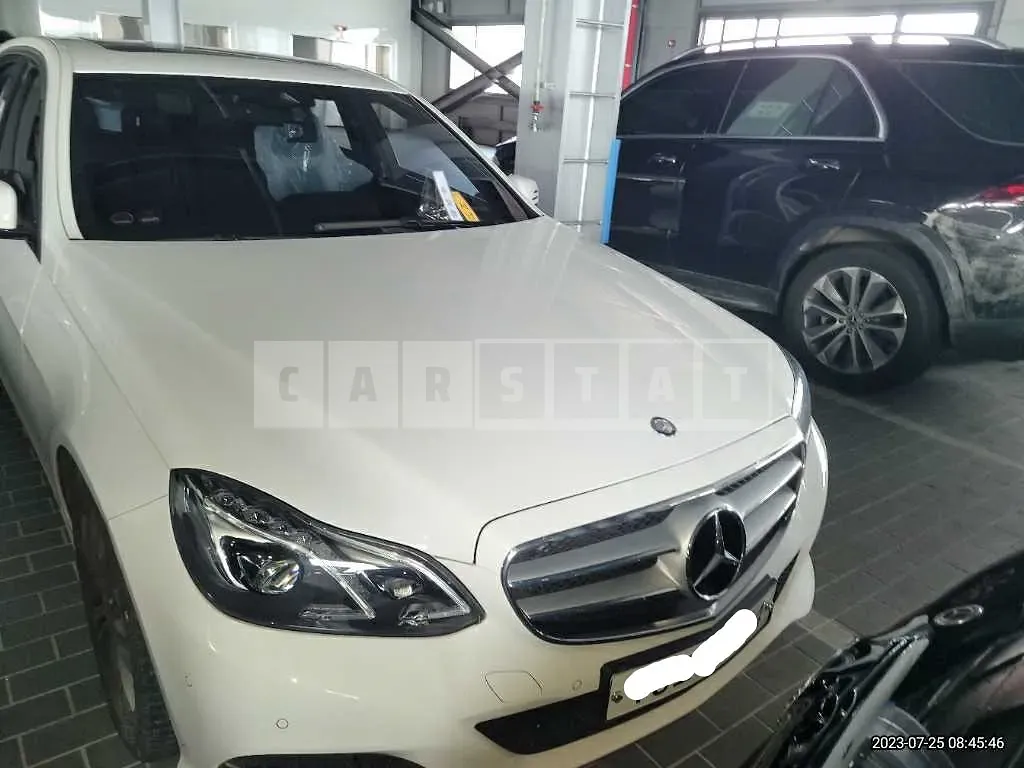 Photo 2 of 49: 2015 Mercedes-Benz E220 BlueTec, VIN WDDHF0AB8FB155951 — Korean insurance auction