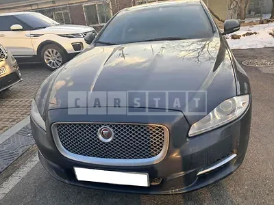 Photo 1 of 35: 2015 Jaguar XJ 3.0d, VIN SAJAA1225FNV88111 — Korean insurance auction