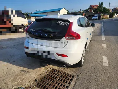 Photo 1 of 7: 2016 Volvo V40D4 — Korean insurance auction