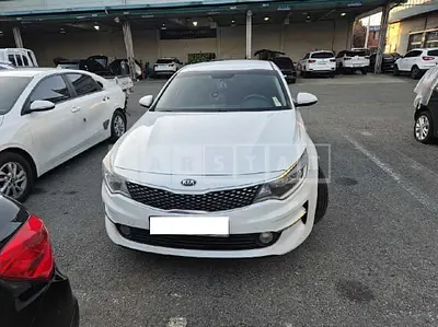 Photo 1 of 11: 2018 Kia K5, VIN KNAGS416BJA197624 — Korean insurance auction
