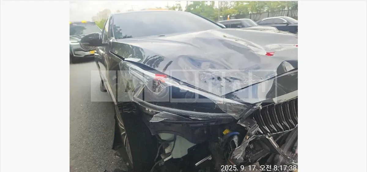 Photo 2 of 24: 2016 Kia K7 — Korean insurance auction