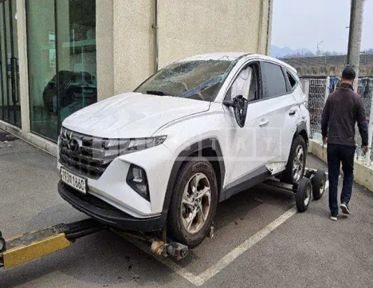 Photo 2 of 13: 2022 Hyundai Tucson — Korean insurance auction