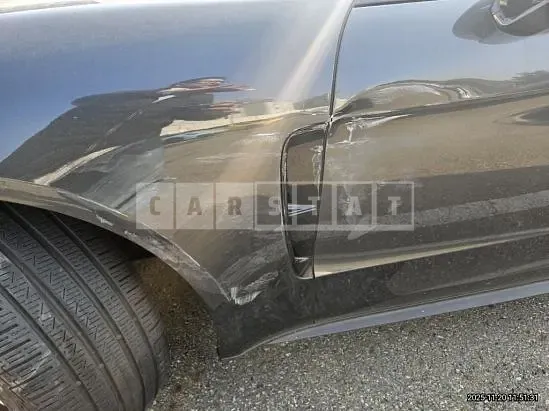 Photo 2 of 38: 2018 Porsche Panamera 4 — Korean insurance auction
