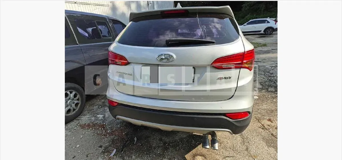 Photo 2 of 7: 2015 Hyundai Santa Fe DM — Korean insurance auction