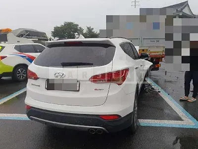 Photo 1 of 39: 2014 Hyundai Santa Fe DM — Korean insurance auction