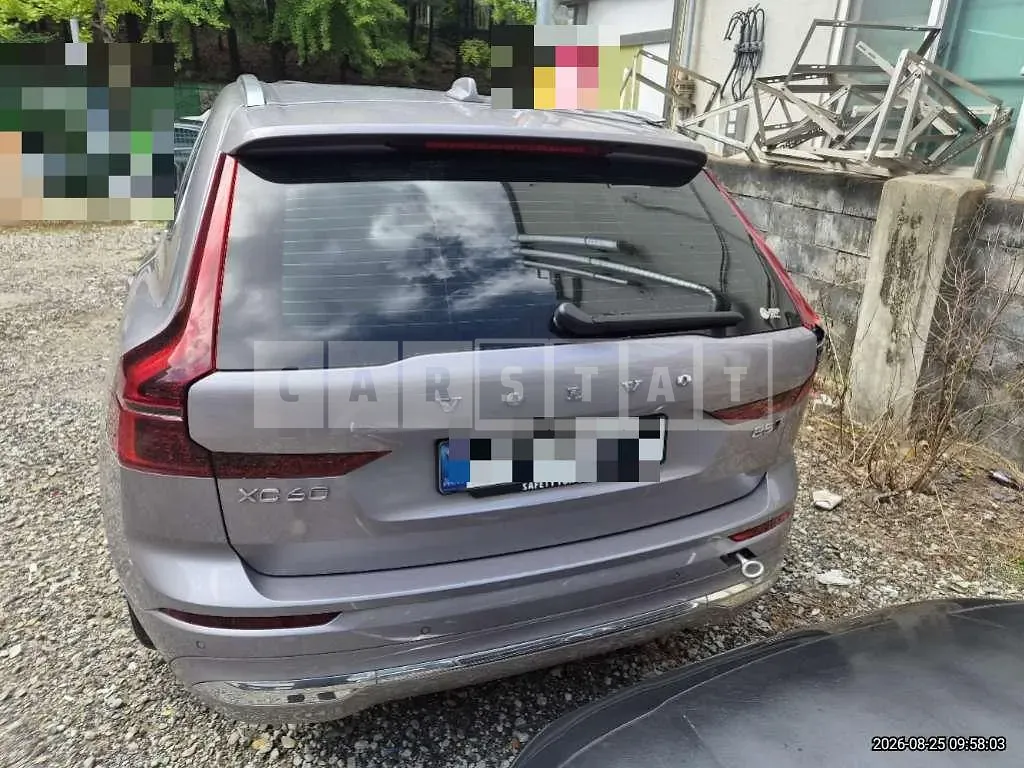 Photo 2 of 8: 2025 Volvo XC60B5 AWD — Korean insurance auction