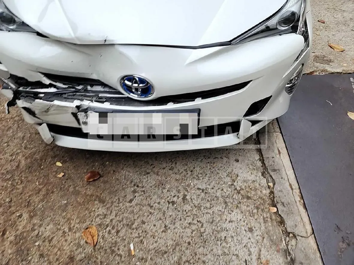 Photo 2 of 99: 2017 Toyota Prius, VIN JTDKBRFU1J3581381 — Korean insurance auction