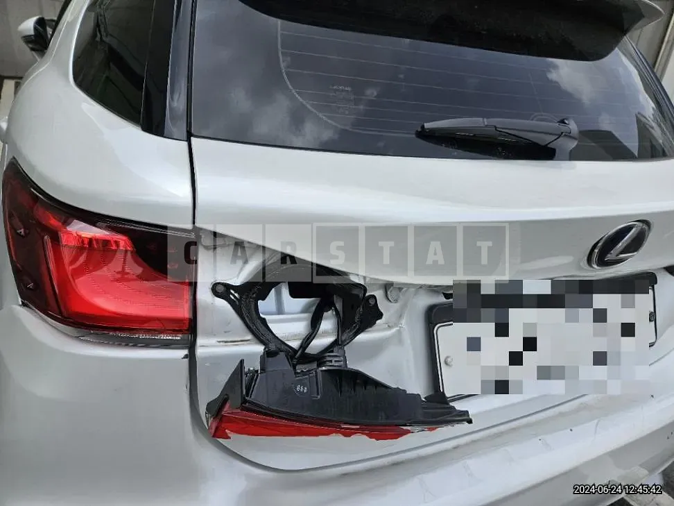Photo 2 of 18: 2018 Lexus CT200h — Korean insurance auction