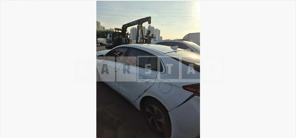 Photo 2 of 15: 2019 Hyundai IONIQ (Hybrid) — Korean insurance auction