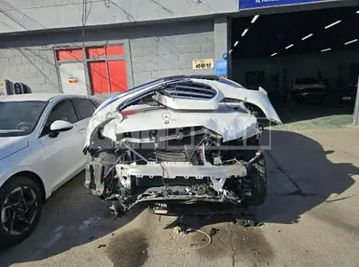 Photo 1 of 24: 2022 Mercedes-Benz E250 — Korean insurance auction