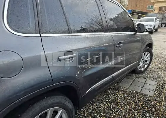 Photo 2 of 37: 2016 Volkswagen Tiguan 2.0 TDI BMT — Korean insurance auction