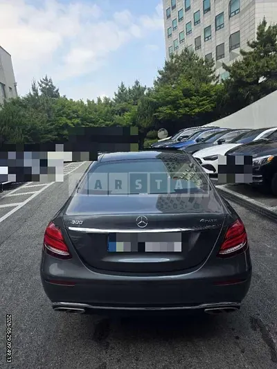 Photo 1 of 9: 2019 Mercedes-Benz E300 4Matic — Korean insurance auction