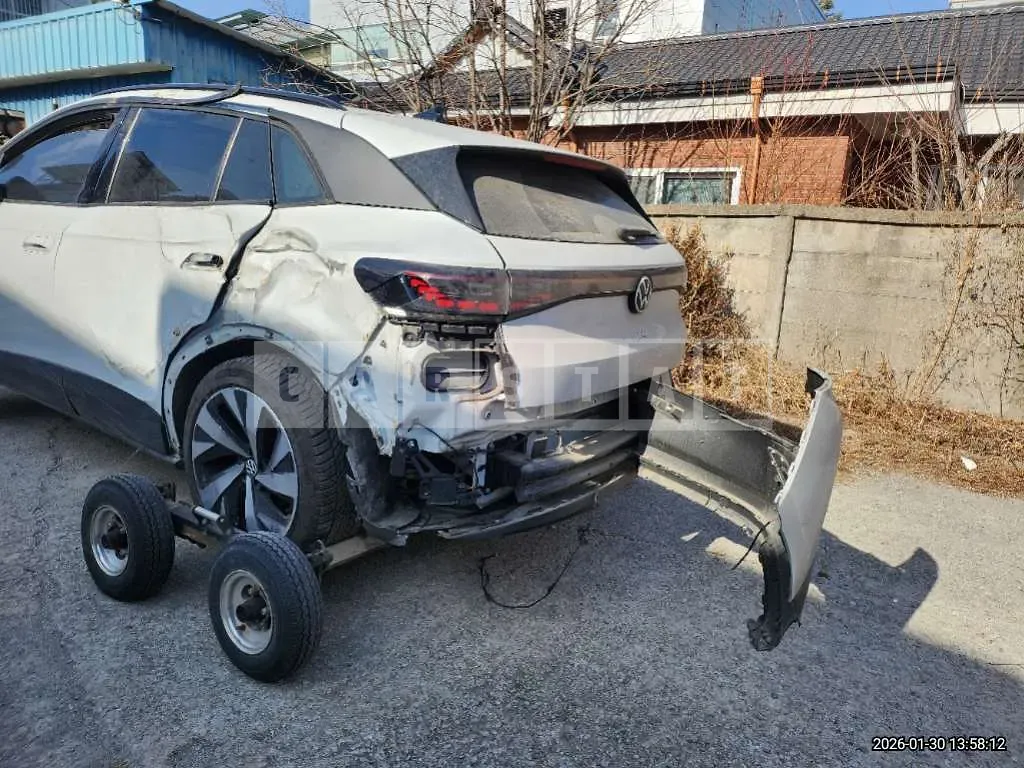 Photo 2 of 19: 2023 Volkswagen ID.4 Pro — Korean insurance auction