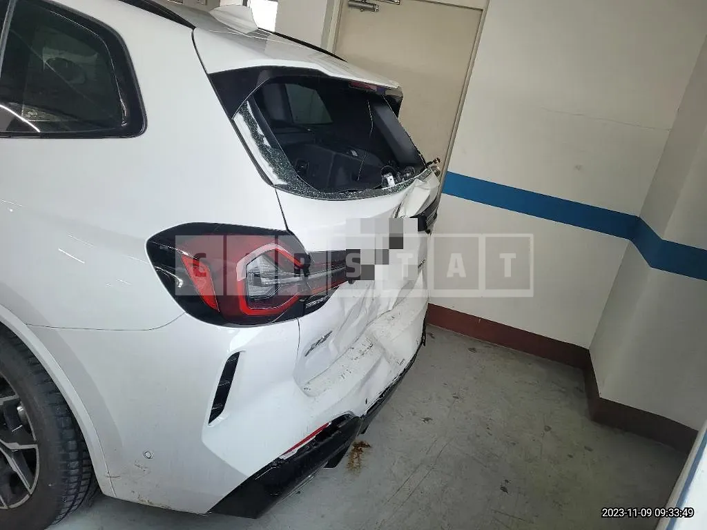 Photo 2 of 18: 2023 BMW X3 xDrive20i, VIN WBA31DP01P9R94197 — Korean insurance auction
