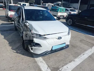 Photo 1 of 17: 2019 Hyundai Kona Electric, VIN KMHK381GFKU047894 — Korean insurance auction