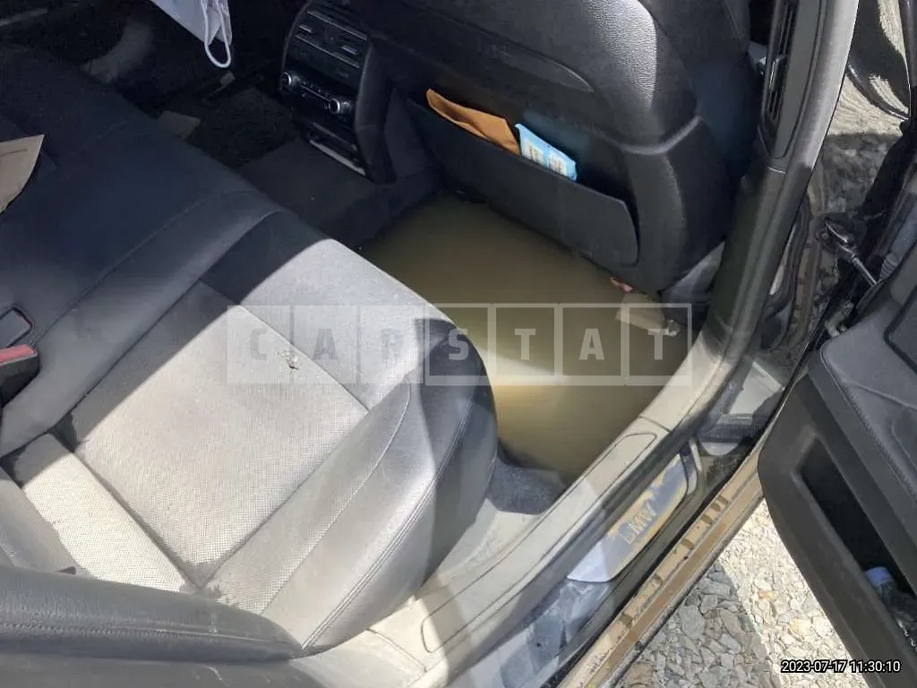 Photo 2 of 5: 2015 BMW 730d xDrive, VIN WBAYC4103FDZ77762 — Korean insurance auction