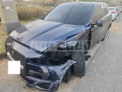Photo 1 of 32: 2018 Jaguar F-Pace 20d — Korean insurance auction