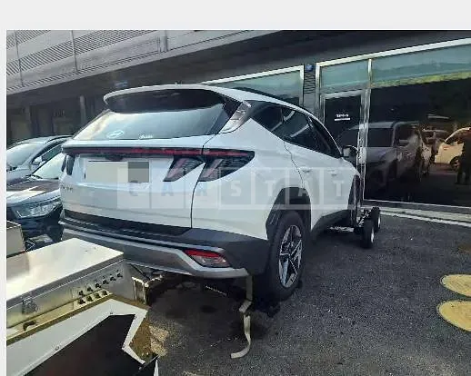 Photo 2 of 15: 2023 Hyundai Tucson NX4 — Korean insurance auction