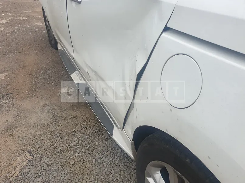 Photo 2 of 29: 2017 Kia Carnival, VIN KNAMC81ABHS270912 — Korean insurance auction