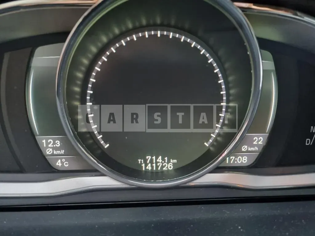 Photo 2 of 13: 2015 Volvo S60D4, VIN YV1FSA8BDG2402222 — Korean insurance auction