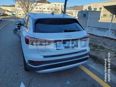 Photo 1 of 11: 2025 Audi Q4 45 e-tron — Korean insurance auction