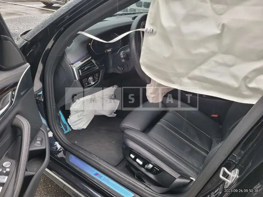 Photo 2 of 9: 2021 BMW 520i, VIN WBA11BH07MCG02402 — Korean insurance auction