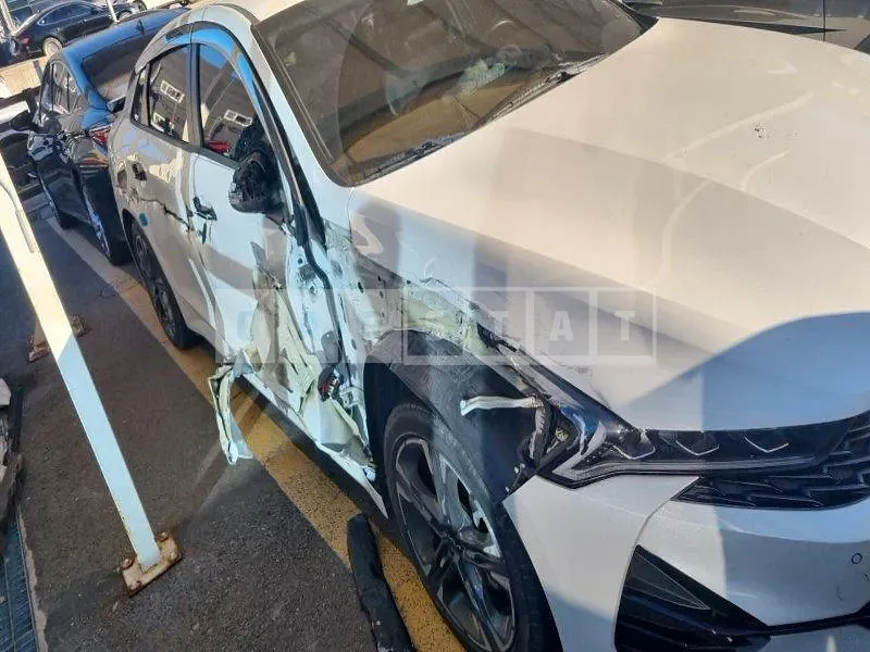 Photo 2 of 41: 2022 Kia K5 — Korean insurance auction