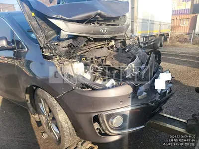 Photo 1 of 5: 2016 Kia Carnival Limousine — Korean insurance auction