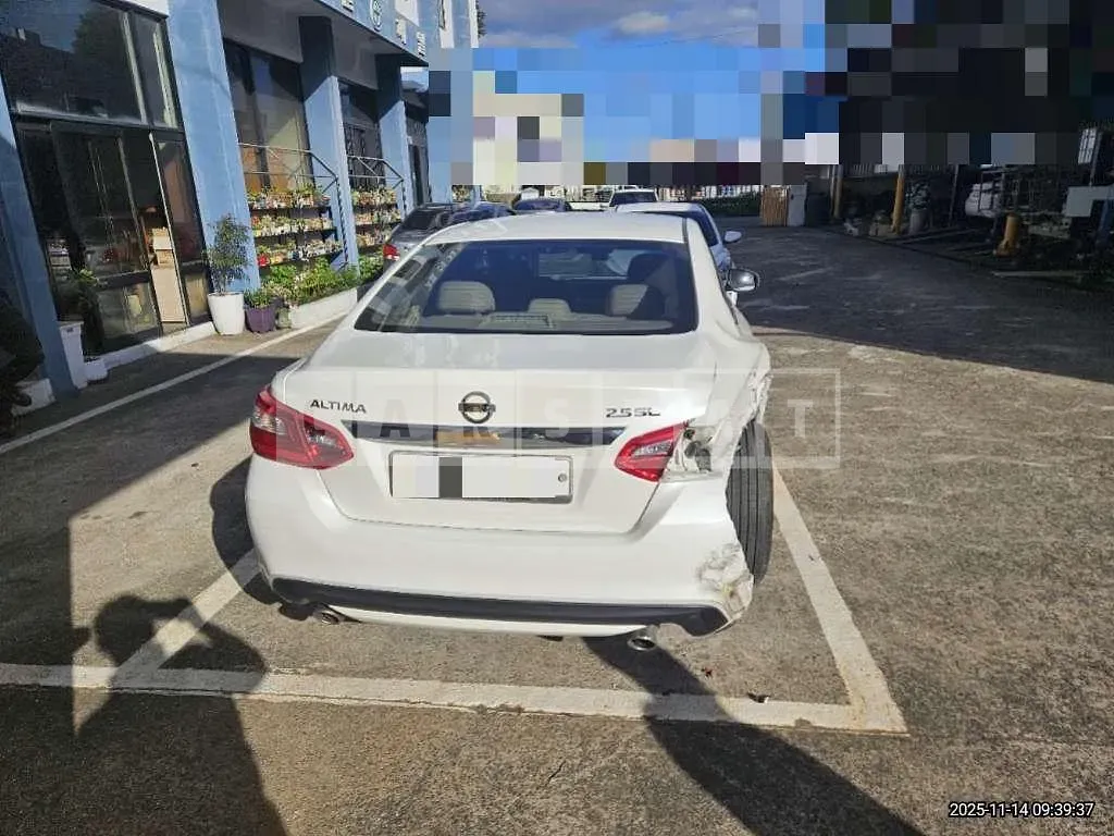 Photo 2 of 12: 2017 Nissan Altima 2.5 — Korean insurance auction