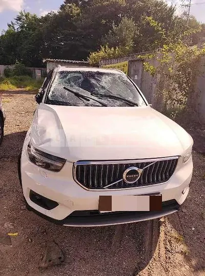 Photo 1 of 9: 2019 Volvo XC40T4 AWD — Korean insurance auction