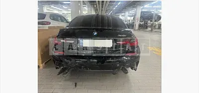 Photo 1 of 45: 2021 BMW 320i — Korean insurance auction