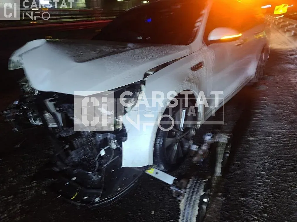 Photo 2 of 4: 2015 Kia K5 2.0 — Korean insurance auction