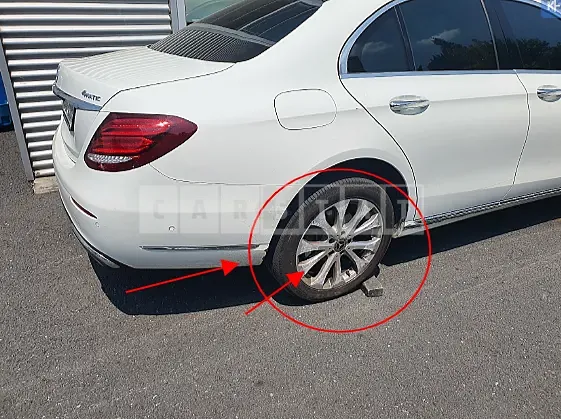 Photo 2 of 19: 2019 Mercedes-Benz E300 4Matic, VIN WDDZF4KB5KA672196 — Korean insurance auction
