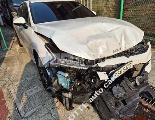 Photo 2 of 45: 2022 Kia K5 — Korean insurance auction