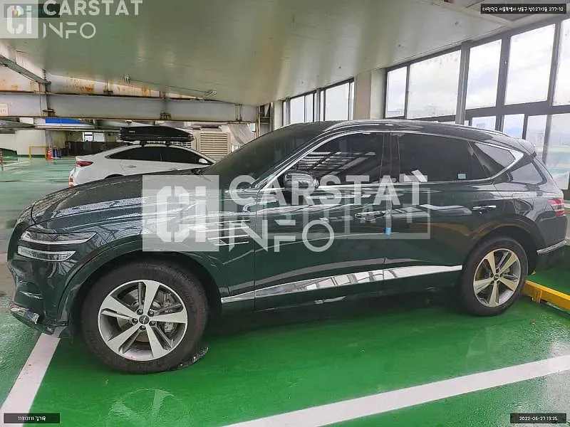 Photo 2 of 13: 2022 Genesis GV80, VIN KMTHB81DDNU102033 — Korean insurance auction