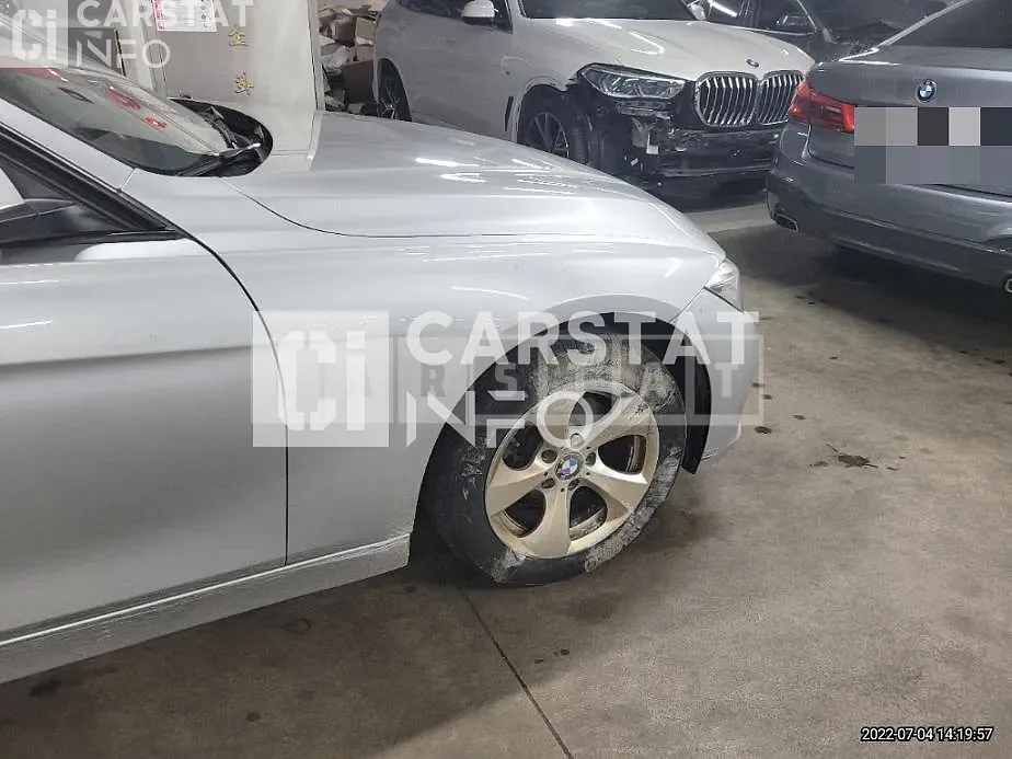 Photo 2 of 15: 2015 BMW 320d Efficient Dynamics Edition, VIN WBA3E1105FF947668 — Korean insurance auction