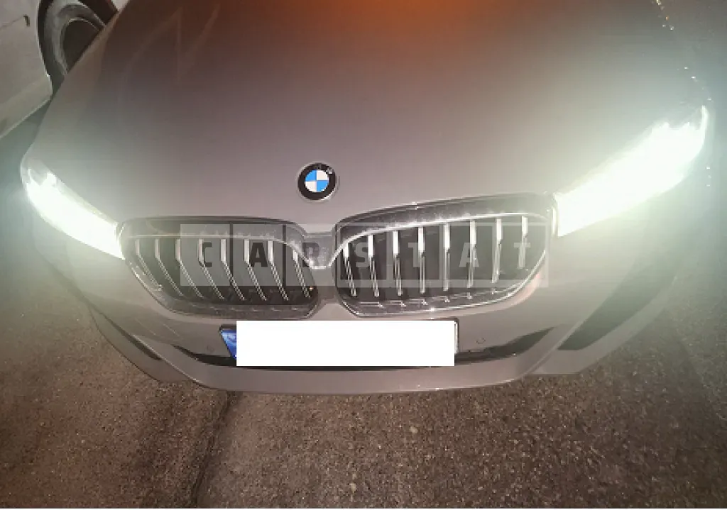 Photo 2 of 13: 2022 BMW 520i — Korean insurance auction