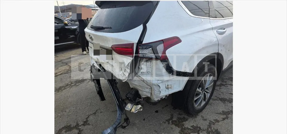 Photo 2 of 10: 2018 Hyundai Santa Fe TM Diesel — Korean insurance auction