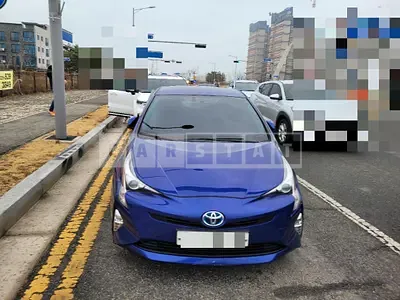 Photo 1 of 6: 2016 Toyota Prius, VIN JTDKBRFU5H3541055 — Korean insurance auction