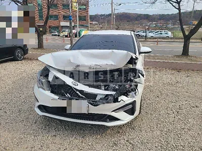 Photo 1 of 41: 2019 Kia K5 — Korean insurance auction