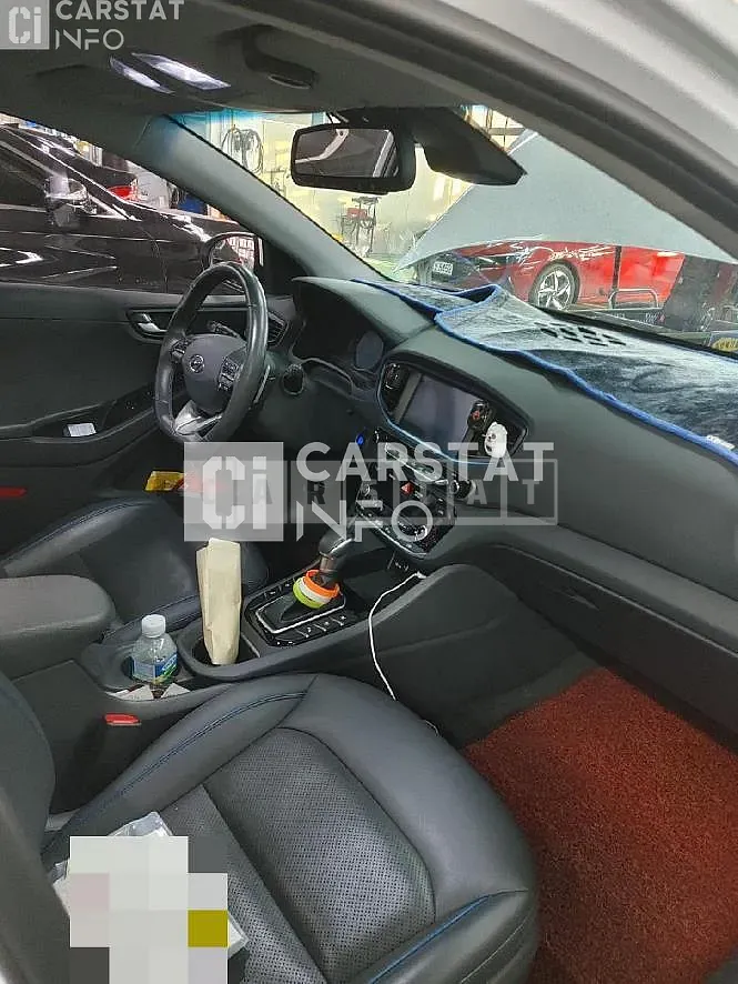 Photo 2 of 16: 2017 Hyundai Modern Ionic, VIN KMHC051CGJU074574 — Korean insurance auction