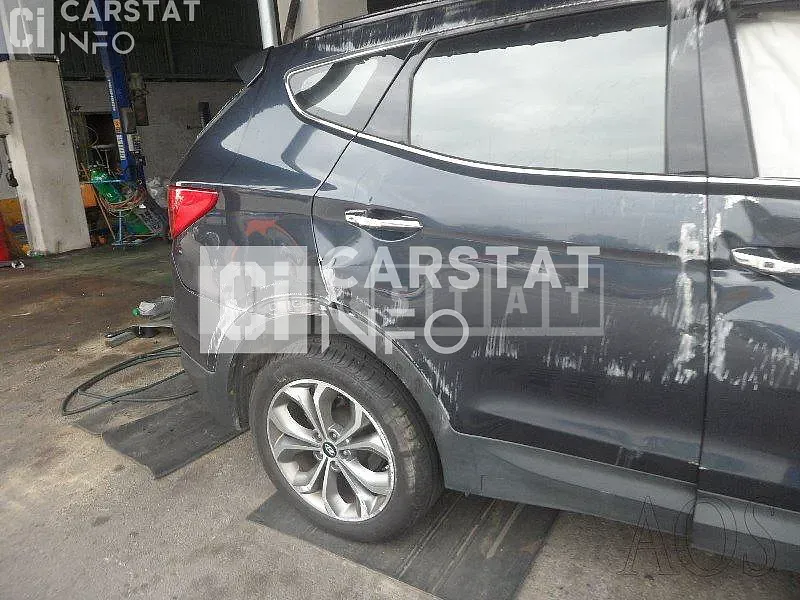 Photo 2 of 13: 2014 Hyundai Santa Fe 2.0 — Korean insurance auction