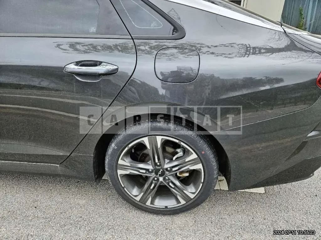 Photo 2 of 16: 2022 Kia K5 — Korean insurance auction