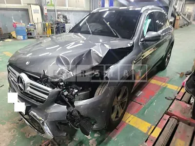 Photo 1 of 10: 2017 Mercedes-Benz GLC220d 4Matic — Korean insurance auction