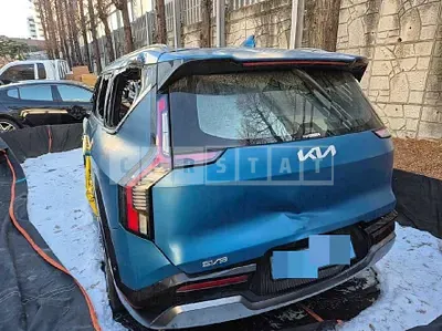 Photo 1 of 14: 2023 Kia EV9 4WD Electric Car — Korean insurance auction